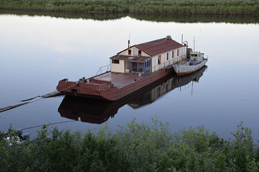 The barge. © John Schade